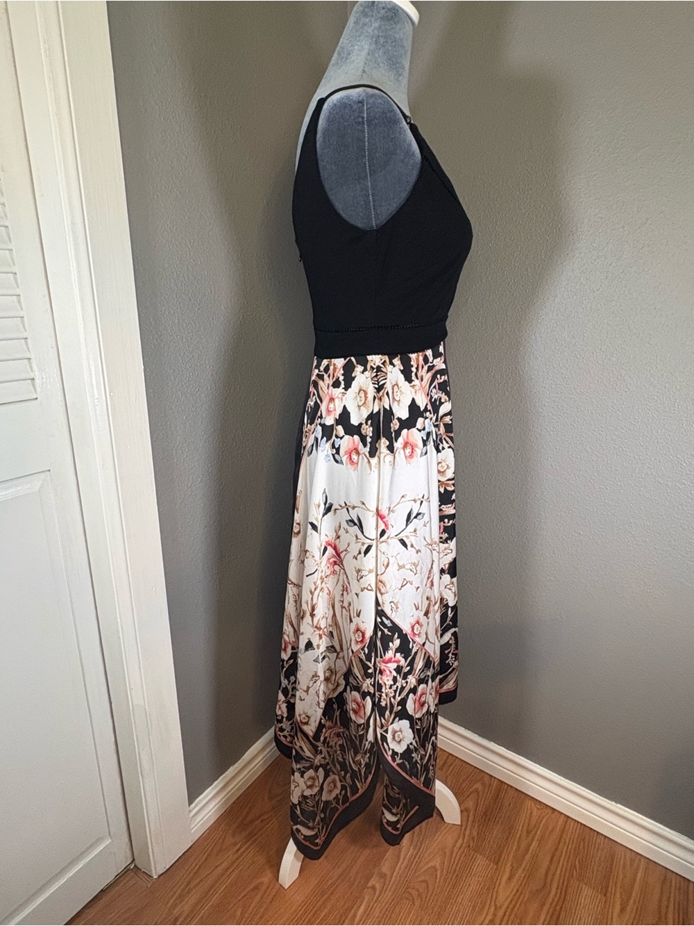 White House Black Market Dress Scarf Print Handkerchief Hem Size 0 - Picture 8 of 14